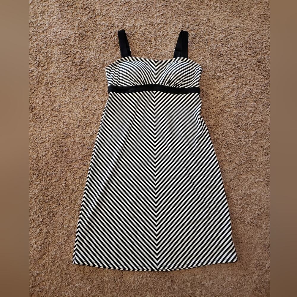 Athleta swim dress black white striped pura underwire padded cover up 34 B / C